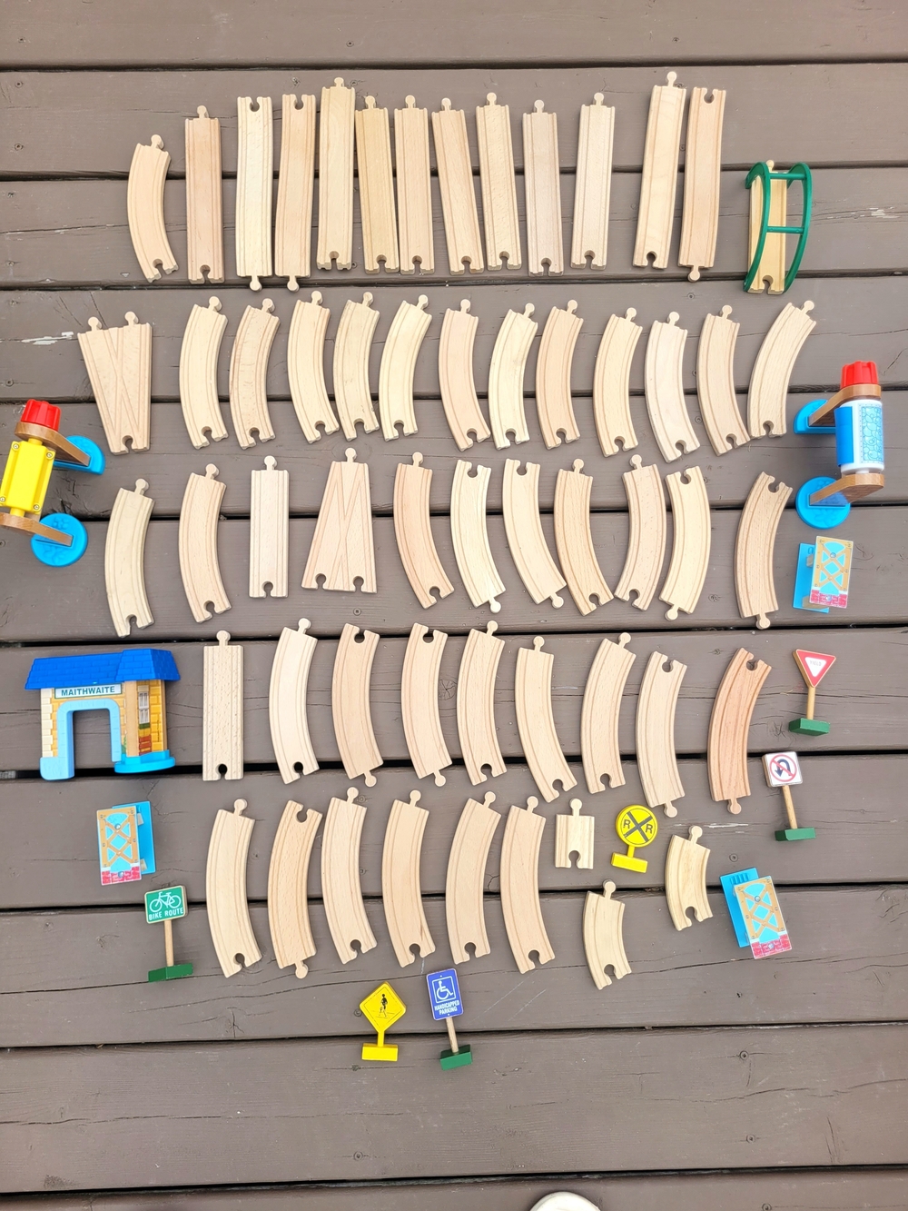 Lot Of 55 Wooden Thomas Train Wooden Track Pieced And Accessories